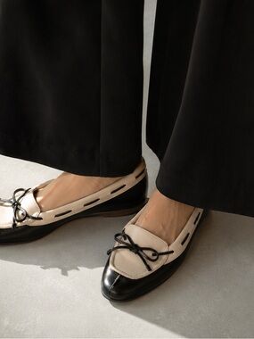 Vintage Ritio Leather Loafers Size 7M Black Ivory Made in Brazil Rare Bow Flats
